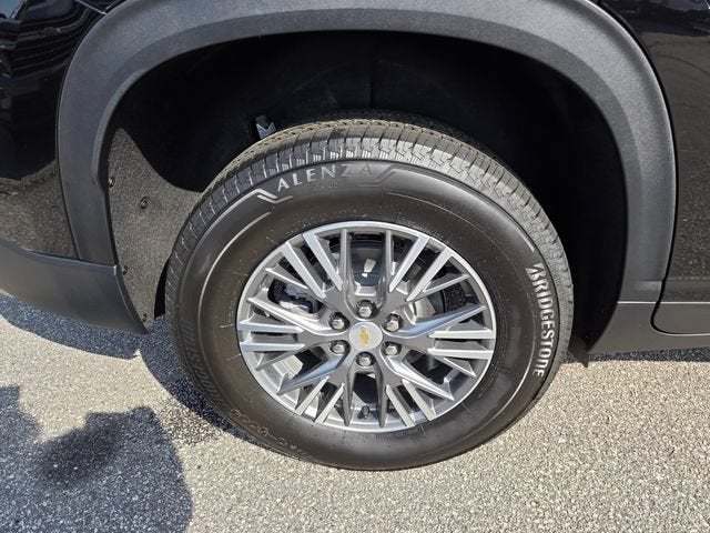 2027 Chevrolet Traverse LT - Photo 13