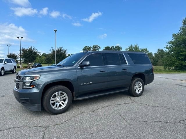 2019 Chevrolet Suburban 2WD 1500 LT's photo