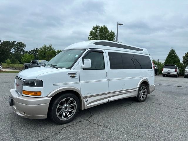 2018 GMC Savana 2500's photo