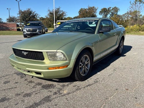 2005 Ford Mustang Deluxe