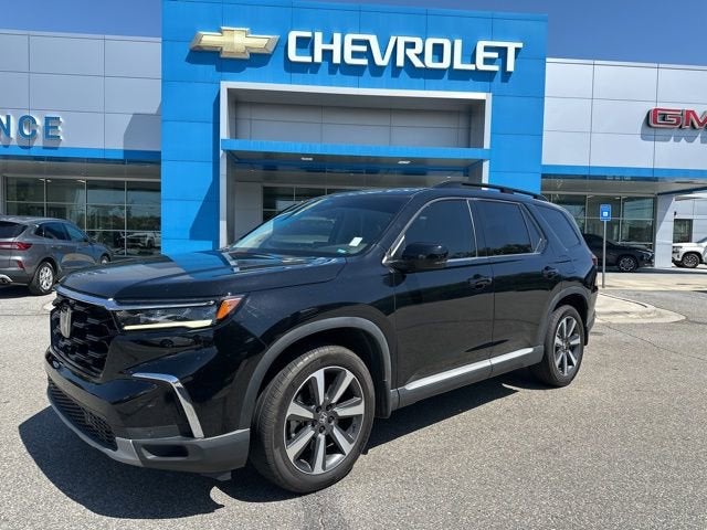 2023 Honda Pilot Touring 2WD's photo
