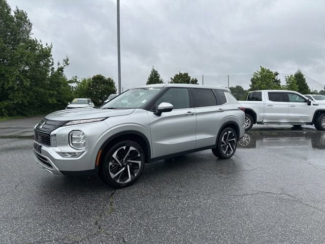 2024 Mitsubishi Outlander SE S-AWC's photo