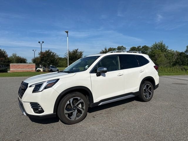 2023 Subaru Forester Touring's photo