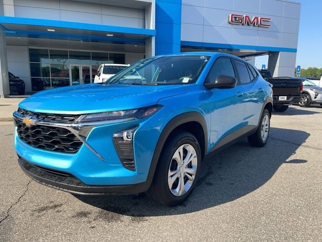 2025 Chevrolet Trax LS's photo
