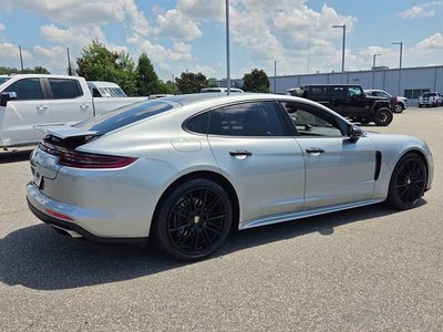 2019 Porsche Panamera RWD