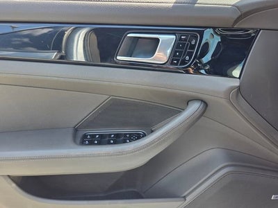 2019 Porsche Panamera RWD